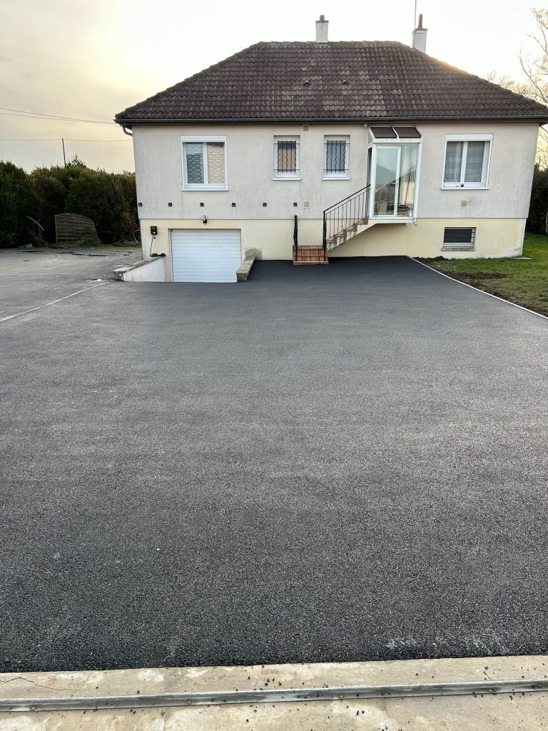 béton désactivé parking